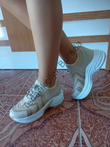 Kadın Yüksek Taban Rahat Şık Günlük Spor Ayakkabı Bej Renk