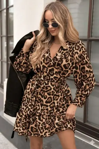 Kadın Uzun Kollu Kruvaze Yakalı Fırfırlı Belden Kuşaklı Leopar Desen Modal Elbise