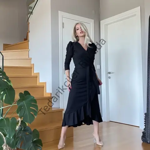 Krep Kumaş Midi Boy Kuşaklı Uzunkol Elbise 113 Cm