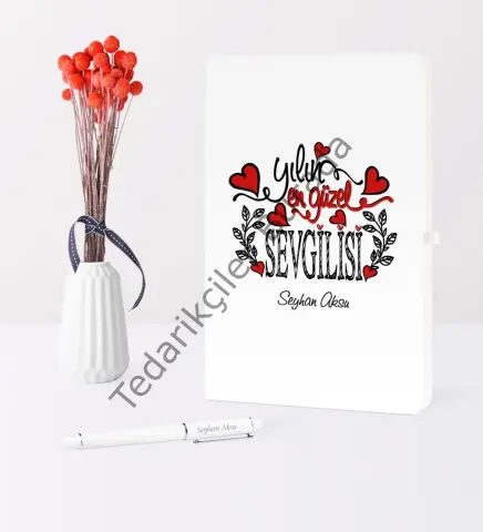 Kişiye Özel Yılın En Güzel Sevgilisi Temalı Beyaz Defter Kalem Seti