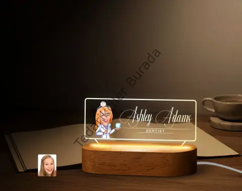 BK Gift Kişiye Özel İsimli Kadın Diş Hekimi Karikatürlü Led Işıklı Akrilik Masa İsimliği-1, Ofis Dekoru, Mesleki Hediye, Ofis Hediyeleri