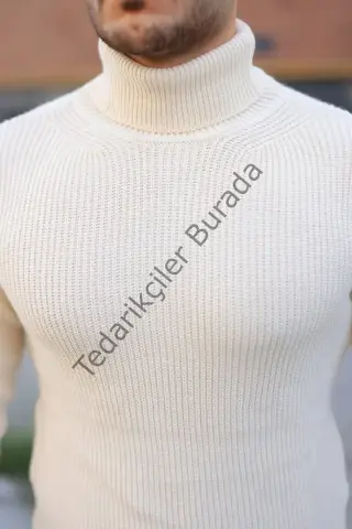 Erkek Boğazlı Örme Kazak