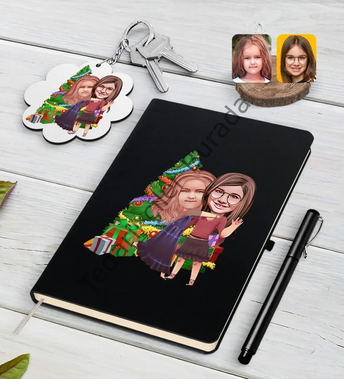 Kişiye Özel Yeni Yıl Kız Kardeşler Karikatürlü Siyah Defter Kalem ve Anahtarlık Hediye Seti-3