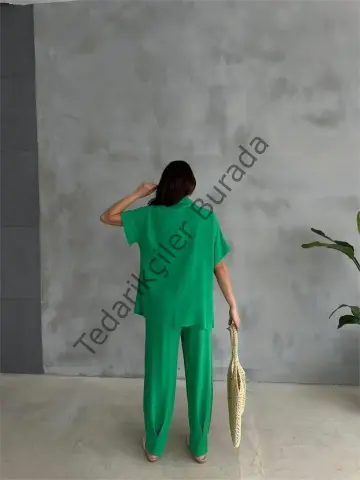 OMUZ MİDYE SIRALI BLUZ - PAÇA PENSLİ PANTOLON TAKIM - Yeşil