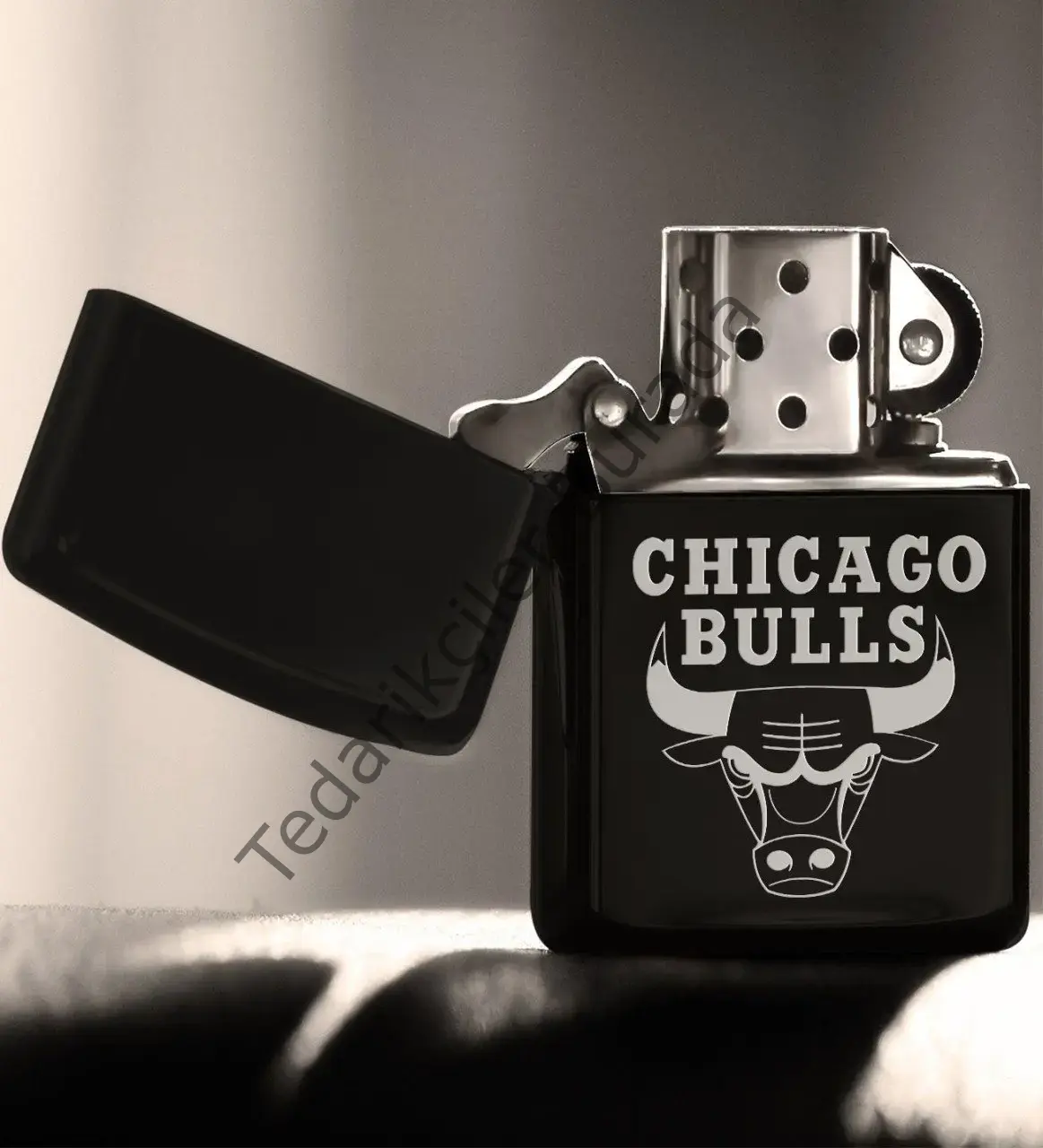 Chicago Bulls Siyah Benzinli Metal Çakmak