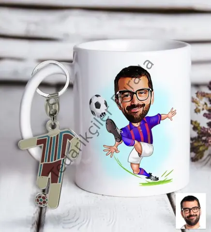 Kişiye Özel Bordo-Mavi Futbolcu Karikatür ve Formalı Metal Anahtarlık Hediye Seti