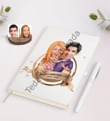 Kişiye Özel Yılın En Mükemmel Çifti Karikatürlü Beyaz Defter ve Kalem Hediye Seti-3