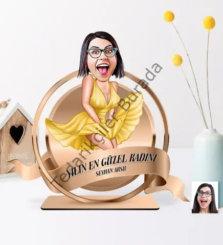 Kişiye Özel Yılın En Güzel Kadını Karikatürlü 3D Ahşap Biblo Plaket