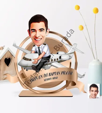 Kişiye Özel Yılın En İyi Bay Kaptan Pilotu Karikatürlü 3D Ahşap Biblo Plaket