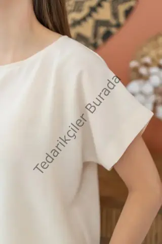 Bej T-Shirt Ve Pantolon Takım