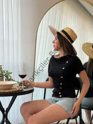 Kadın Kısa Kollu Degaje Yaka Düğme Detay Viskon Bluz