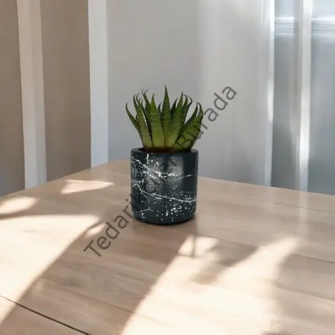 Küçük Boy Mermer Desen SİYAH Beton Saksı 5,5 cmlik