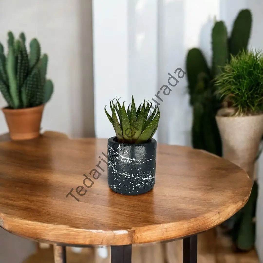 Küçük Boy Mermer Desen SİYAH Beton Saksı 5,5 cmlik