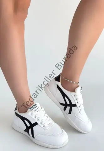 Zlay Beyaz Cilt Siyah Detaylı Bağcıklı Spor Ayakkabı
