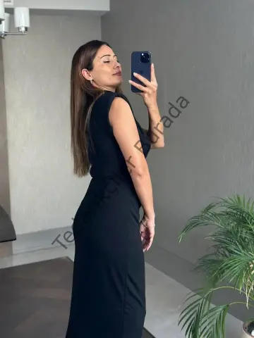 Kadın Bisiklet Yaka Vatkalı Broş Detay Kısa Kol Midi Boy Elbise